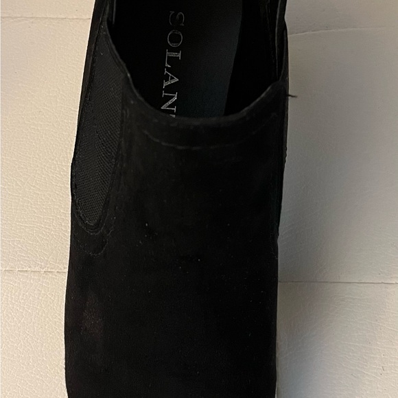 Women’s black faux-suede wedge bootie (size 6-6.5 US) - Picture 7 of 7